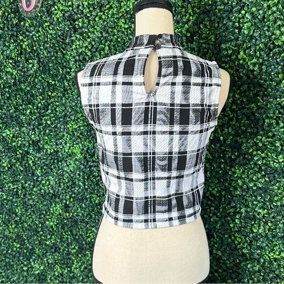 Bebe Plaid Mock Neck Sleeveless Crop Knit Tartan Top Sz M - Picture 5 of 9